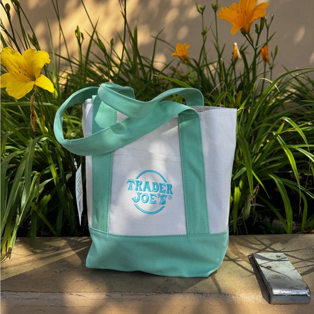 Trader Joe’s Viral Mini Tote Bag w/tags